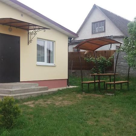 Вілла Usadba V Lapenkah Гродно Екстер'єр фото